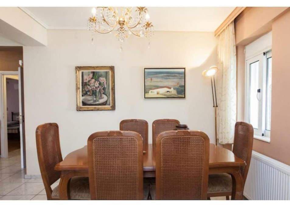 Appartement Luxury 2br Retreat In Marousi *